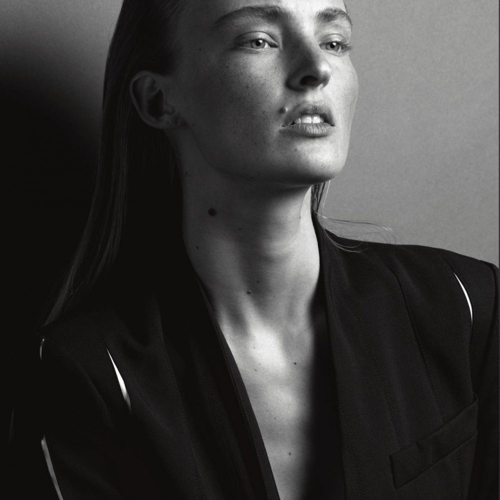 AMICA. Photo: Cometti - Makeup: Houda Remita