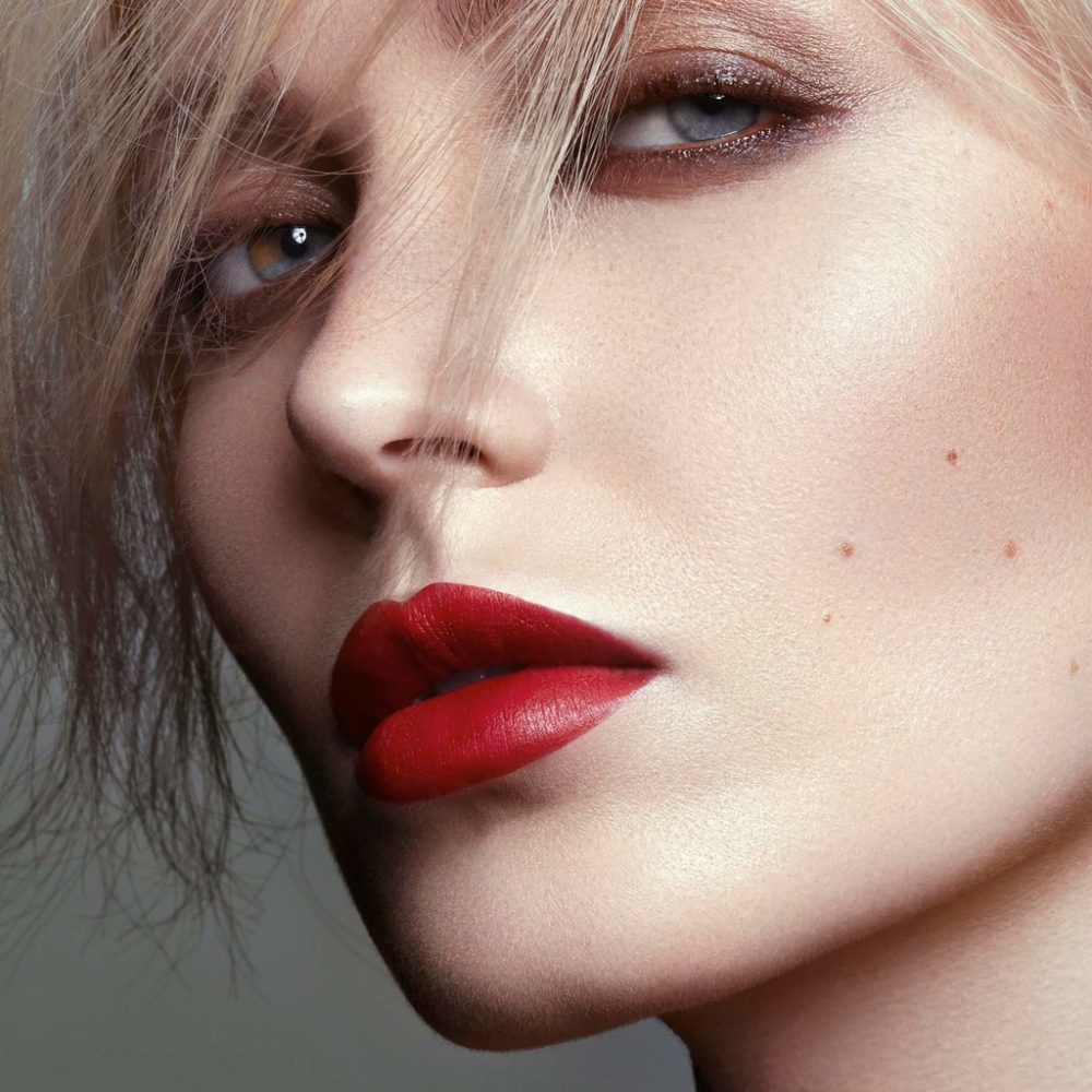 Portfolio D-mai. Photo : Christophe Donna - Makeup Ophélie Heurtault.