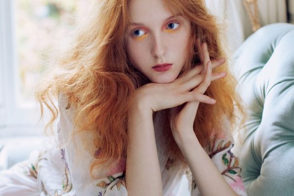 Vogue Japon. Photo: Alexandra Sophie - Makeup: Houda Remita pour D-mai Paris, école de maquillage